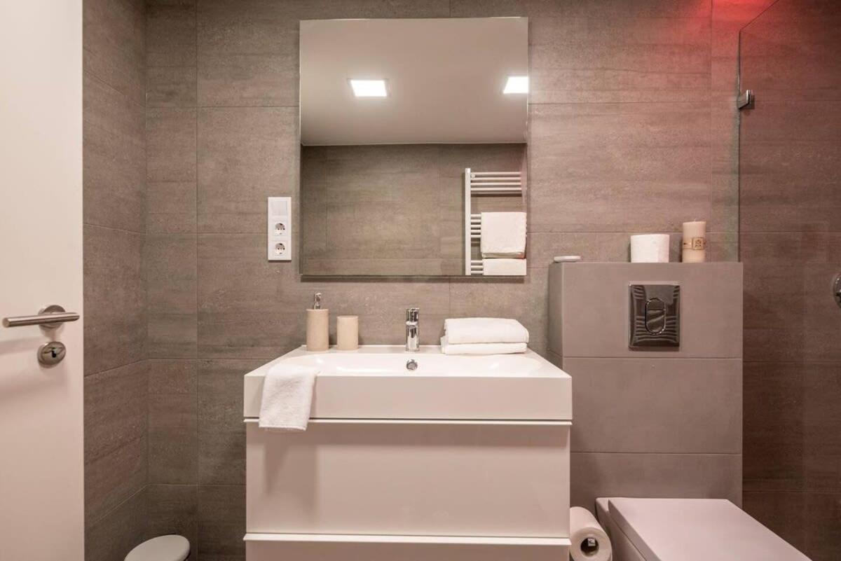 Renovated Design Apartment Close To The Danube Budapest Bagian luar foto